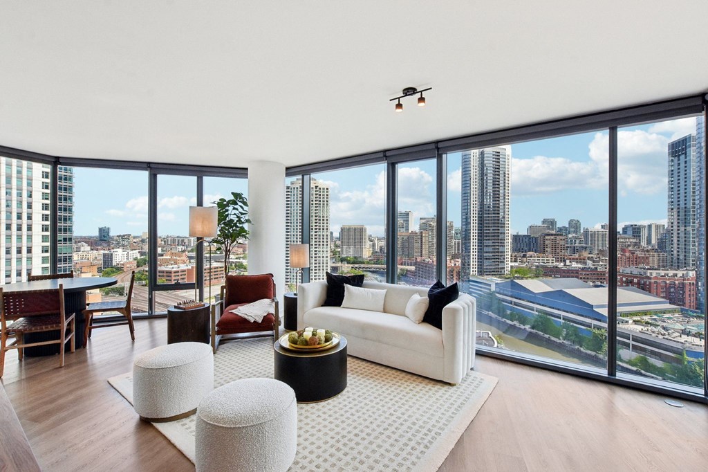 room with a view of city at Cassidy on Canal, Chicago, IL