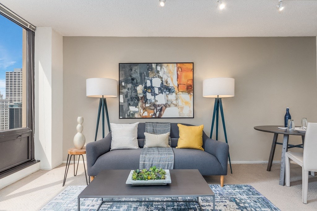 Living and dining area at Columbus Plaza, Illinois