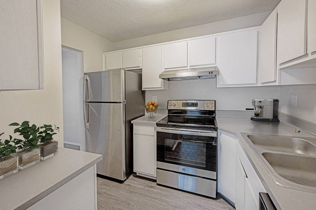 Fully Equipped Kitchen at The Waverly, Michigan, 48111