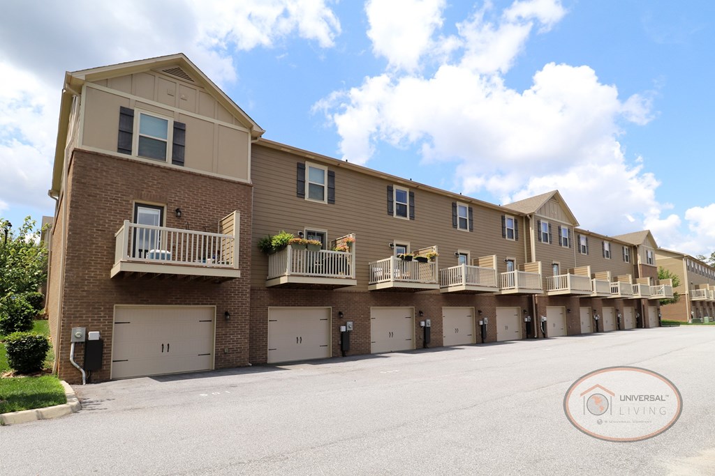 The Villas At Avery Creek