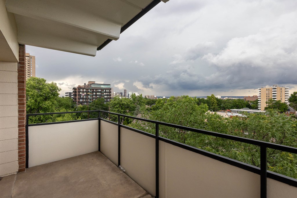 Grove on York Apartments in Denver, CO