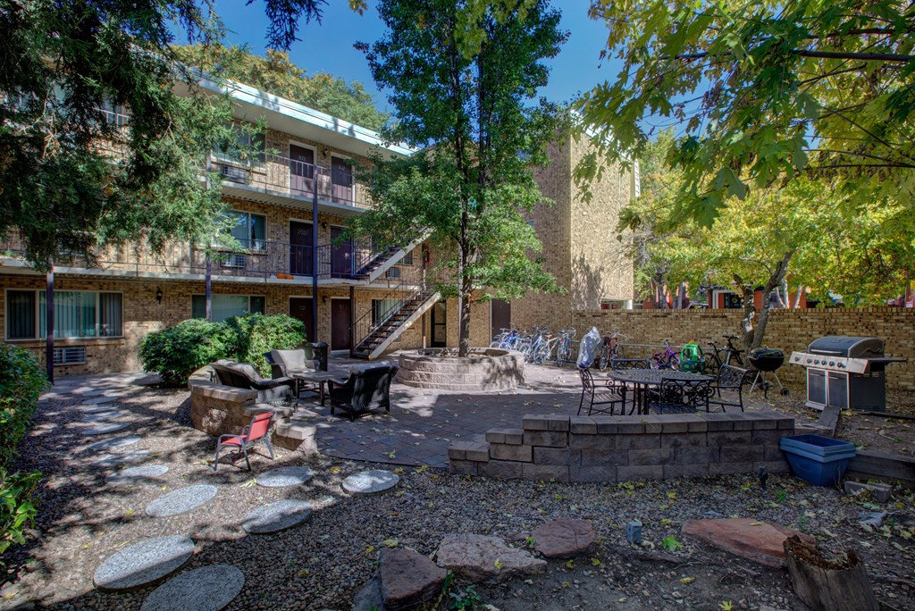 Park Breeze Apartments in Denver, Colorado