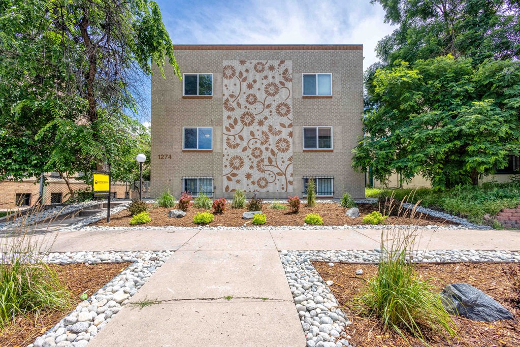 1274 Logan Apartments in Denver, CO