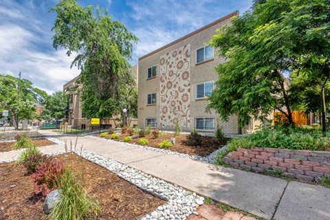 1274 Logan Apartments in Denver, CO