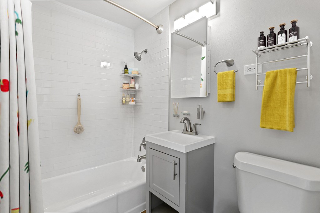 1274 Logan Apartments in Denver, CO