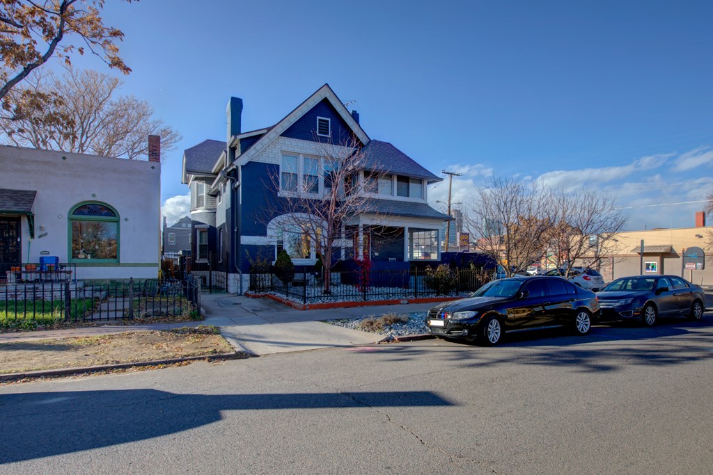 1449 Emerson Apartments in Denver, CO