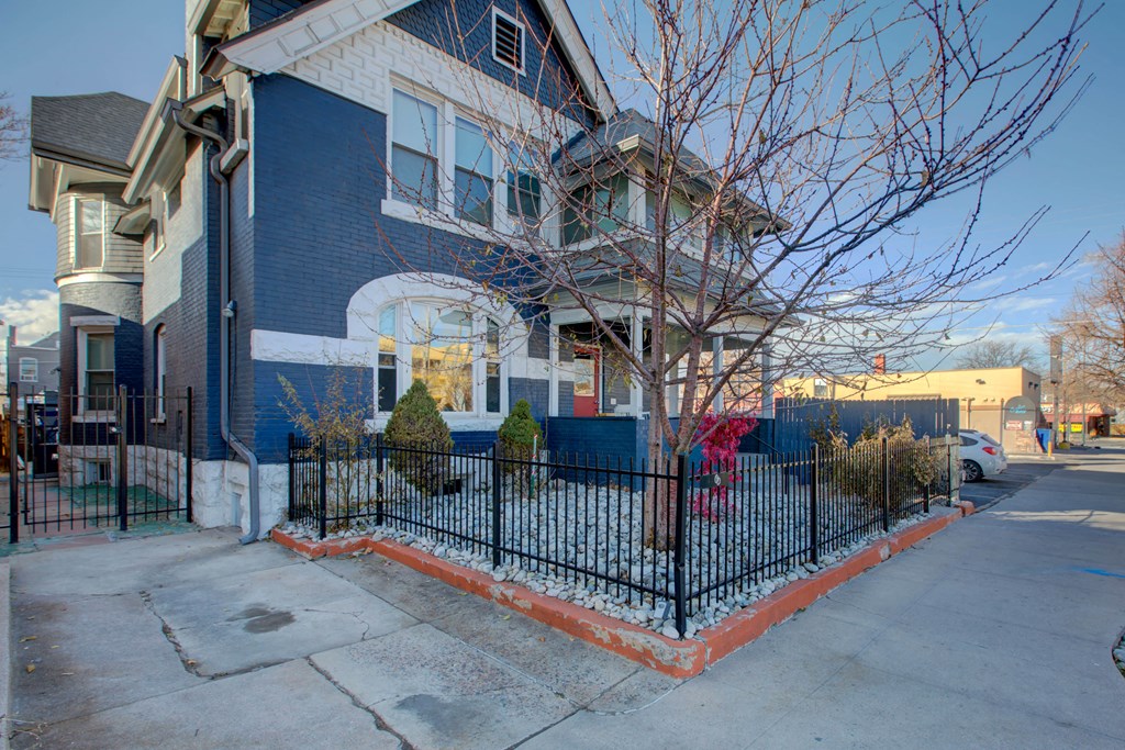 1449 Emerson Apartments in Denver, CO