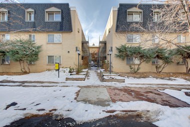 1451-1459 Detroit St. Studio-2 Beds Apartment for Rent - Photo Gallery 1