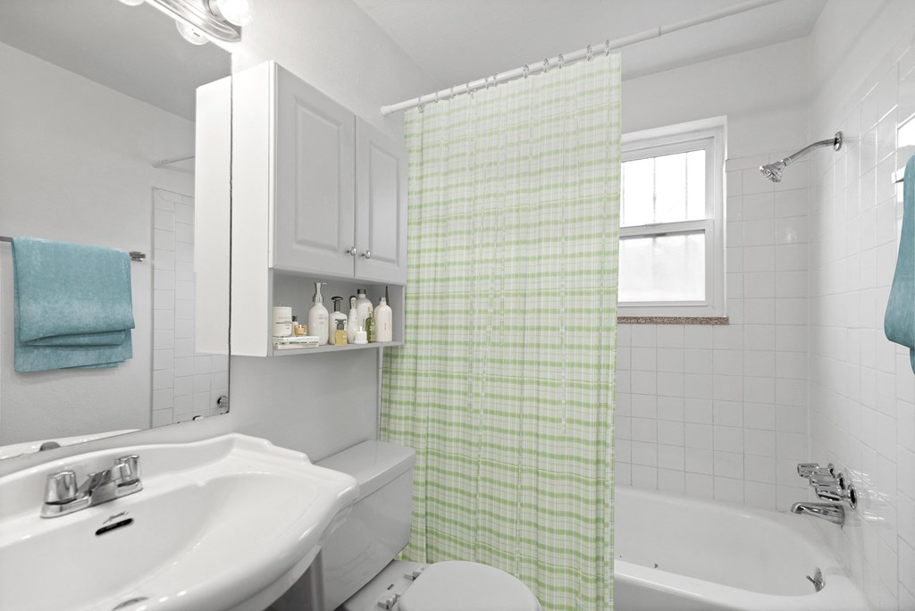 1451 Detroit Apartments in Denver, Colorado