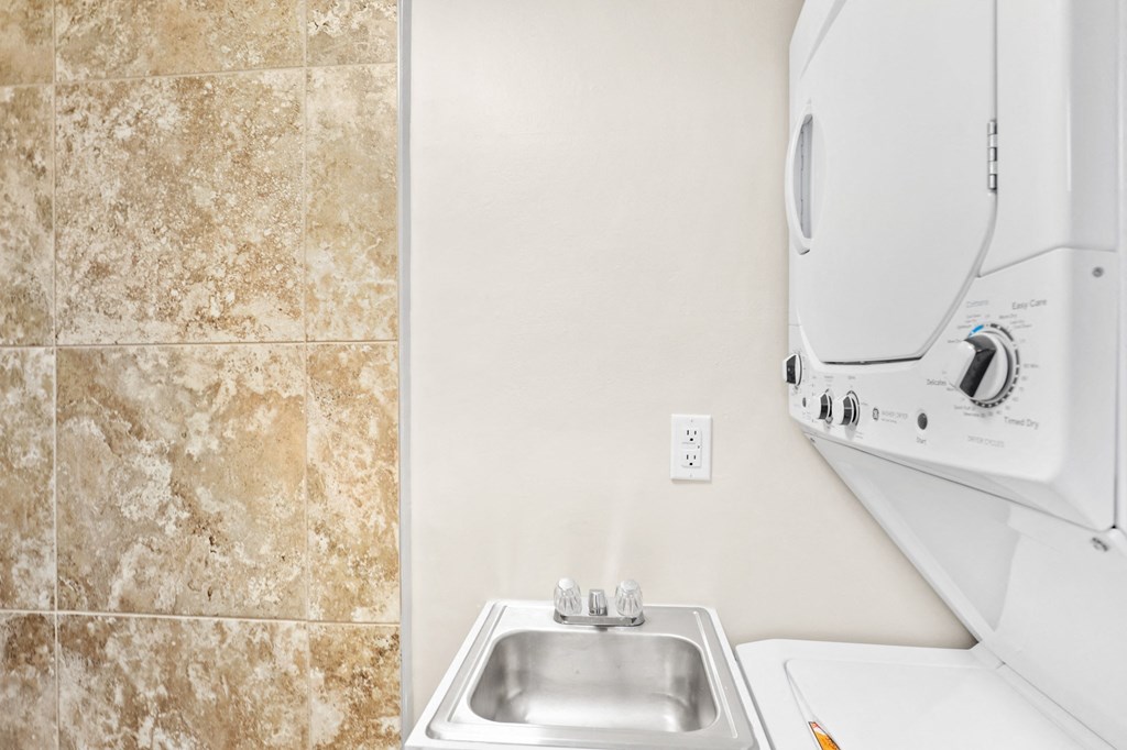 1602 Franklin Apartments in Denver, CO