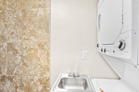 1602 Franklin Apartments in Denver, CO