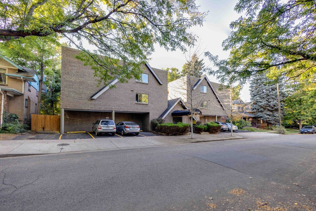 1635 Cook Apartments in Denver, Colorado