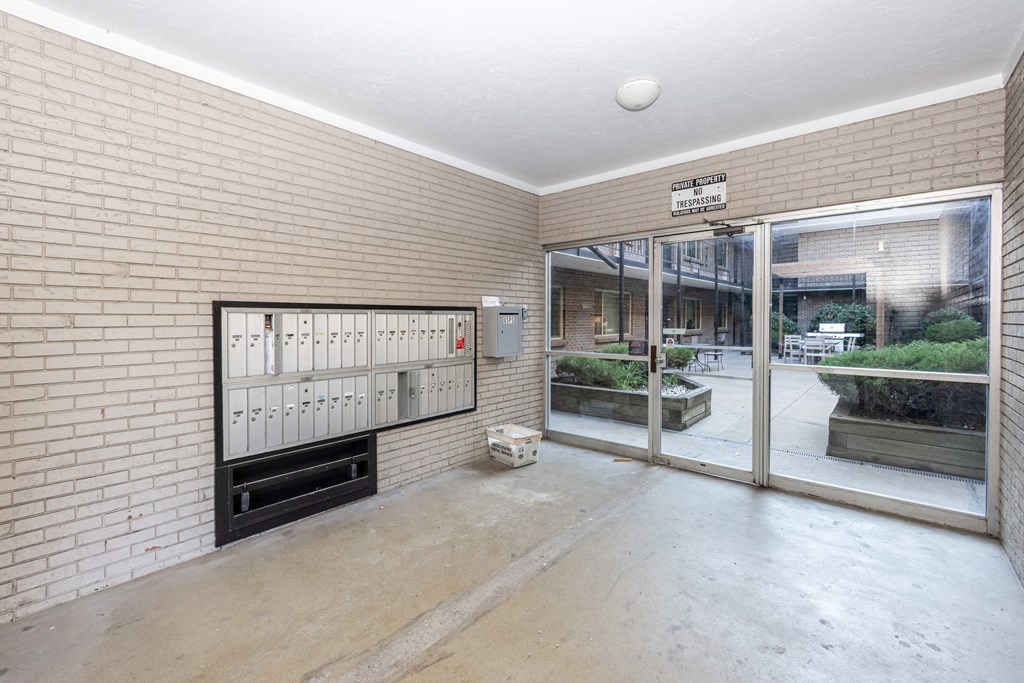 1635 Cook Apartments in Denver, Colorado