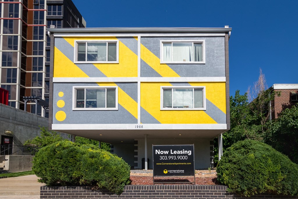 University 16 Apartments in Denver, Colorado