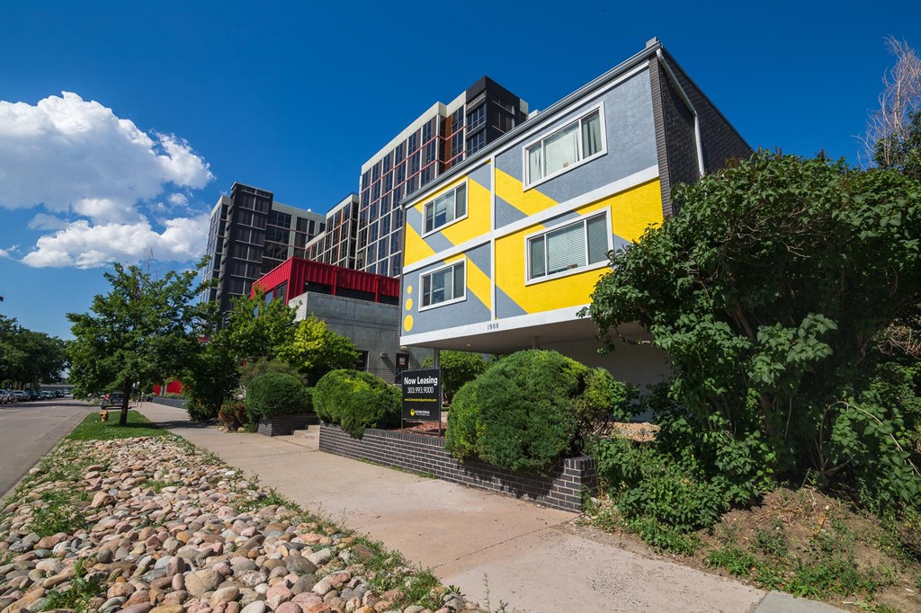 University 16 Apartments in Denver, Colorado