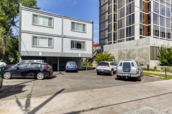 University 16 Exteriors, parking lot view - Photo Gallery 6
