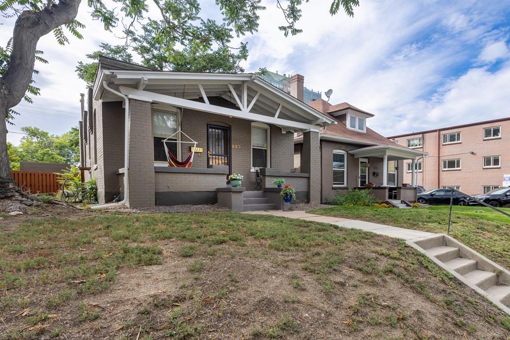 223 Pearl Apartment in Denver, Colorado