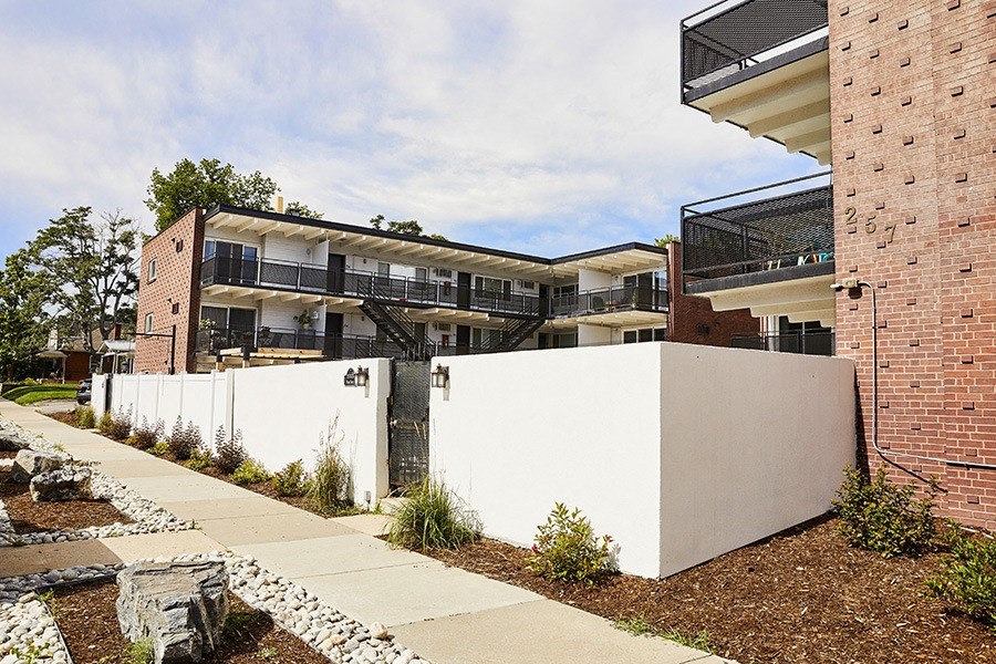 237-257 Pearl Apartments in Denver, Colorado