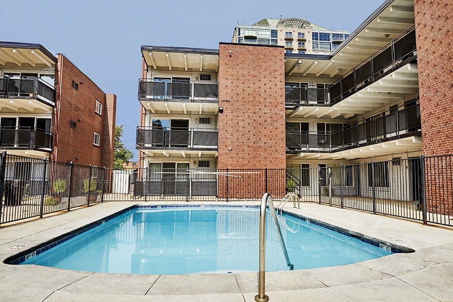 237-257 Pearl Apartments in Denver, Colorado