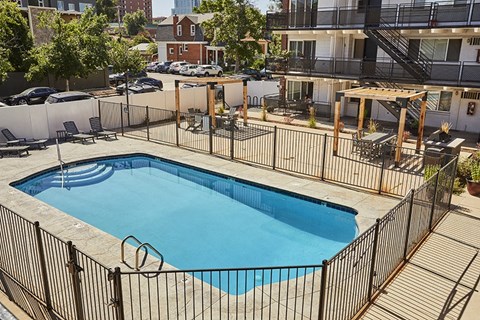 237-257 Pearl Apartments in Denver, Colorado