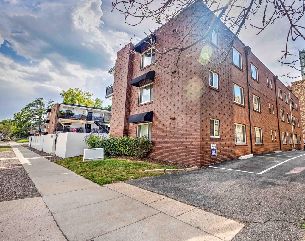 237-257 Pearl Apartments in Denver, Colorado