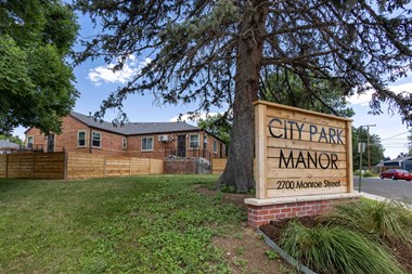 City Park Manor Apartments in Denver, Colorado