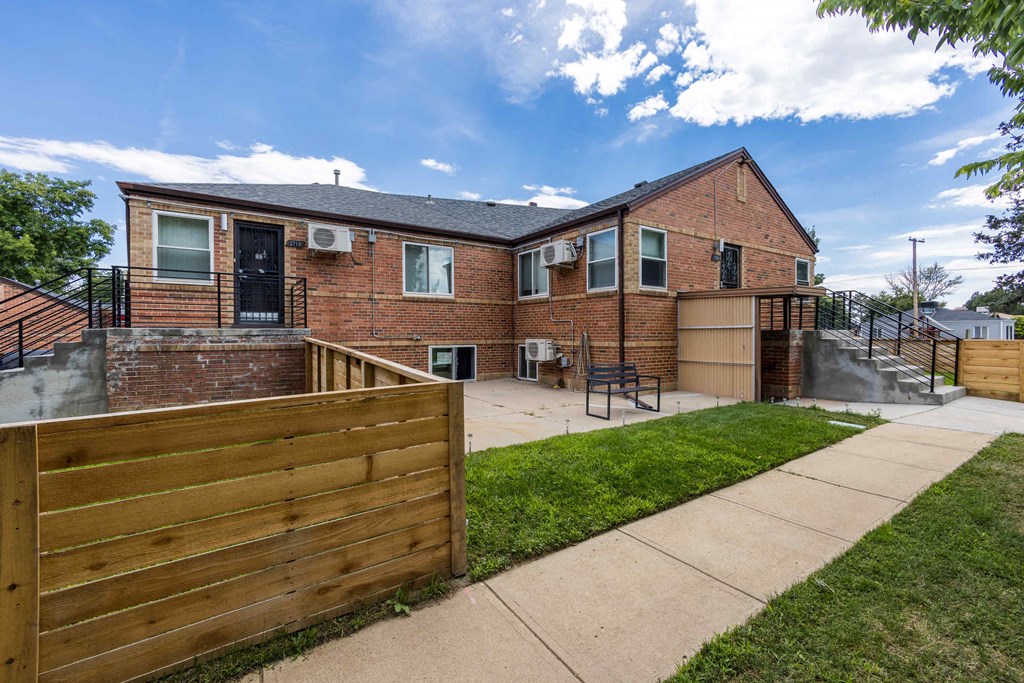 City Park Manor Apartments in Denver, Colorado