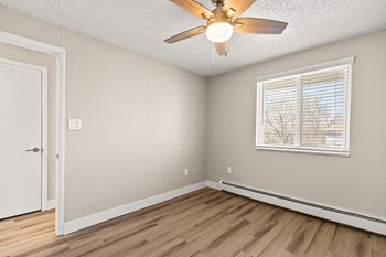 STAGED - Photo Gallery 5