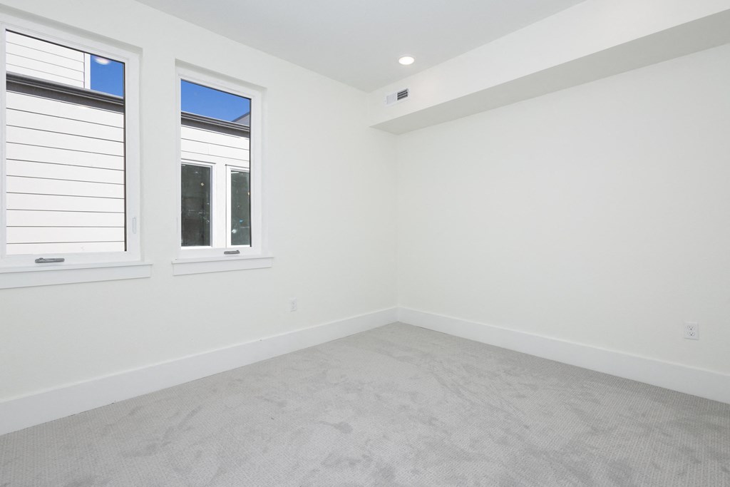 Jefferson Park 33 Apartments in Denver, Colorado