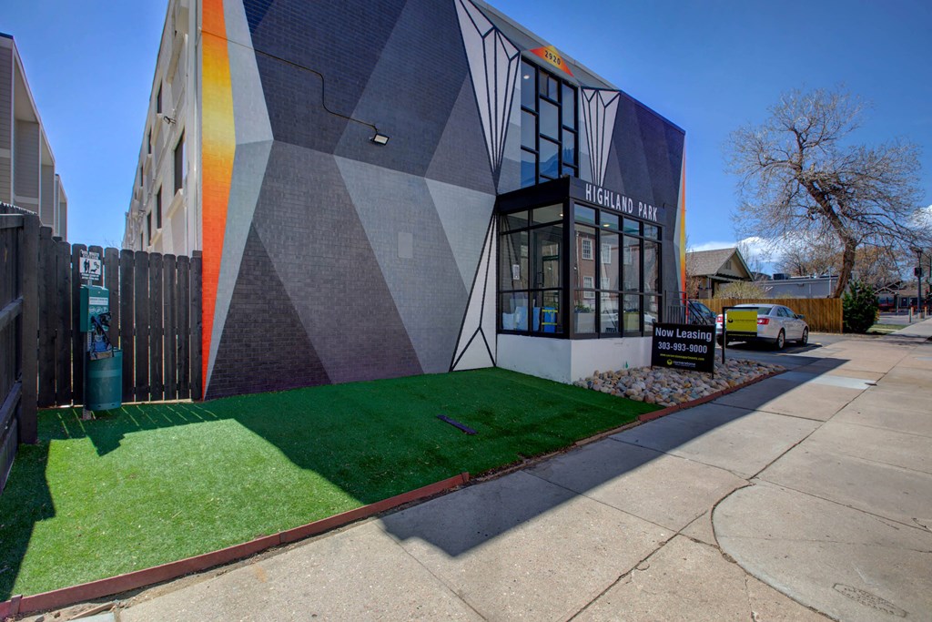 Highland Park Apartments in Denver, Colorado