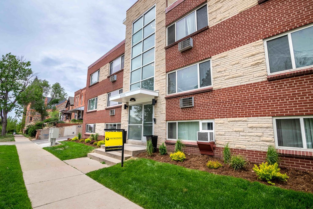 Isabella Apartments in Denver, CO