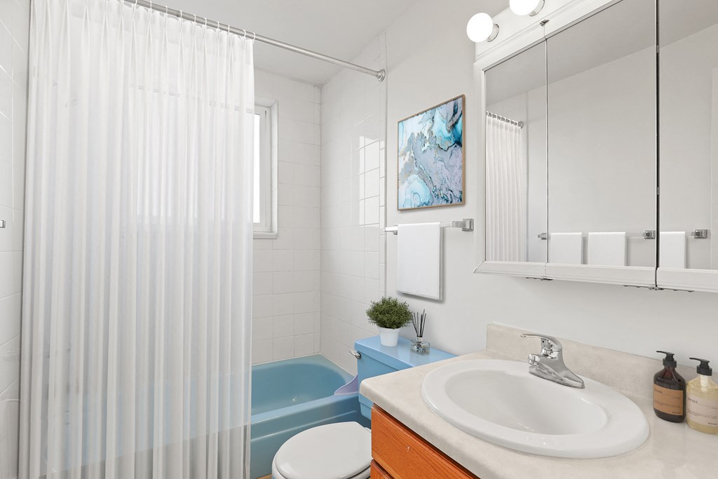 35 S Logan Apartments in Denver, Colorado