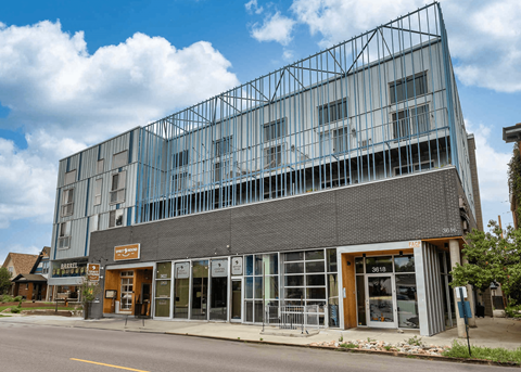 the building in which the hotel is located