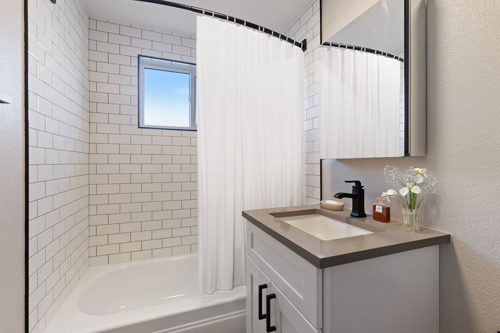 780 Dexter Apartments in Denver, CO