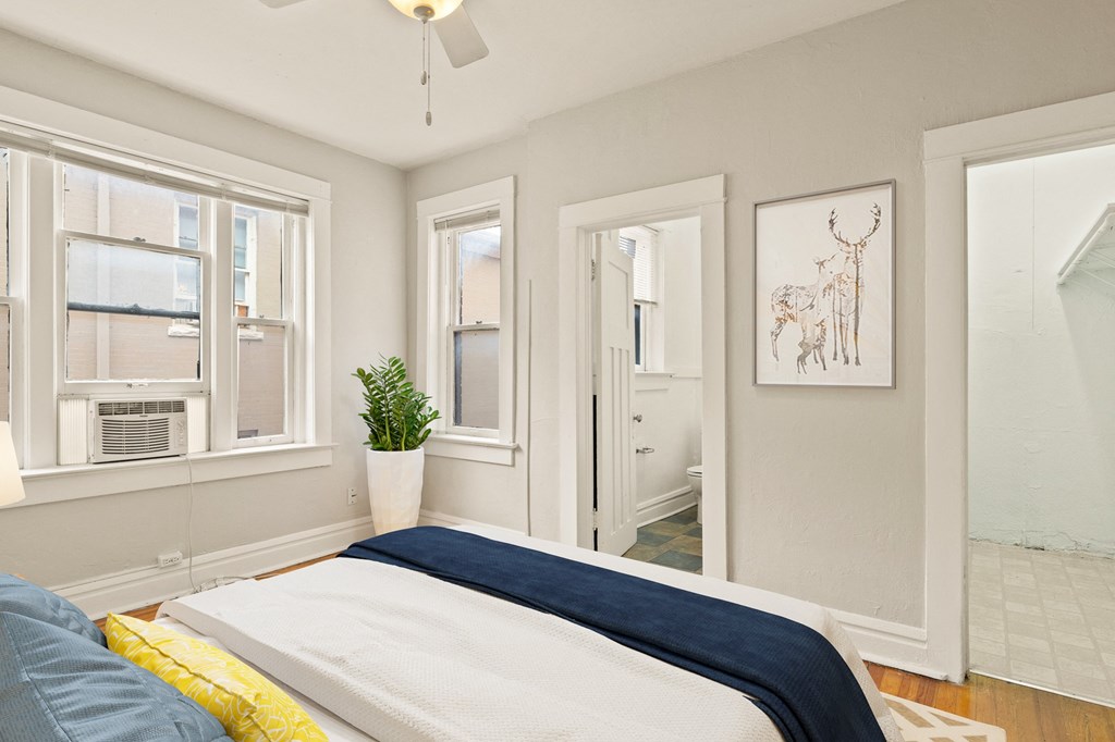 The Leonard Apartments in Denver, CO