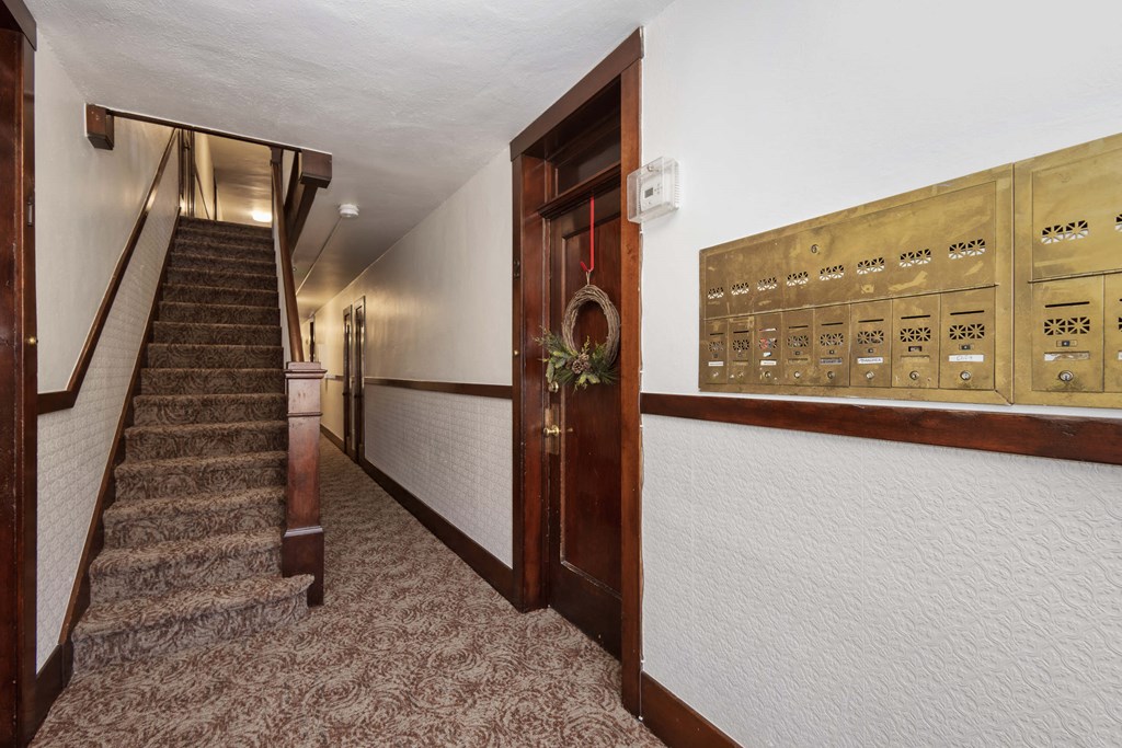 960 Pearl Apartments in Denver, Colorado