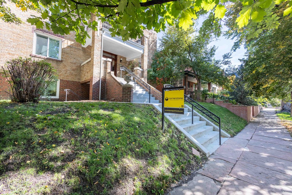 960 Pearl Apartments in Denver, Colorado