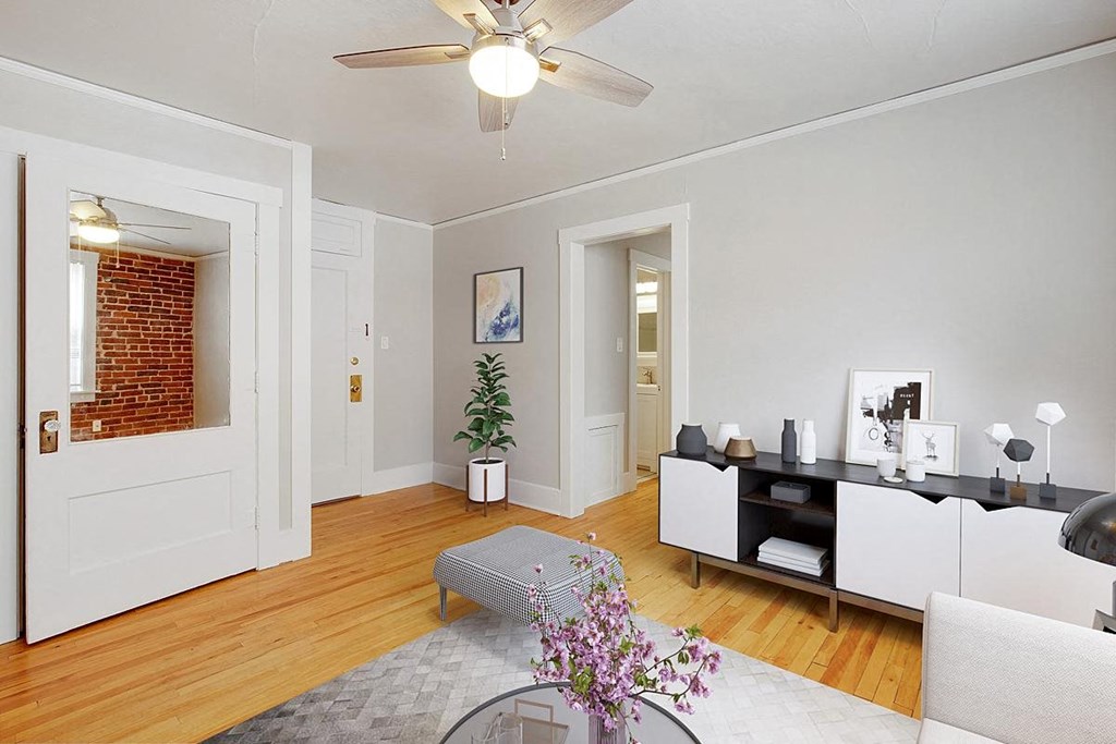 960 Pearl Apartments in Denver, Colorado