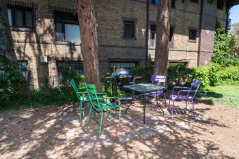 Cross Park Exterior Photo, patio furniture - Photo Gallery 6
