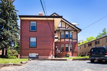 Cross Park Exterior Photo, back side, parking lot - Photo Gallery 5