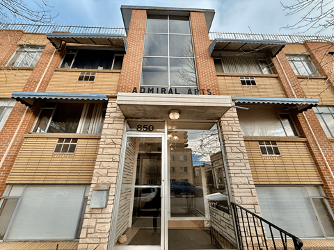The front of a building with the name Admiral's on it.