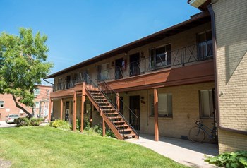 1581 South Ash Street 1-2 Beds Apartment for Rent - Photo Gallery 2