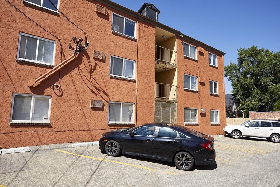 Logan Place Apartments in Denver, CO