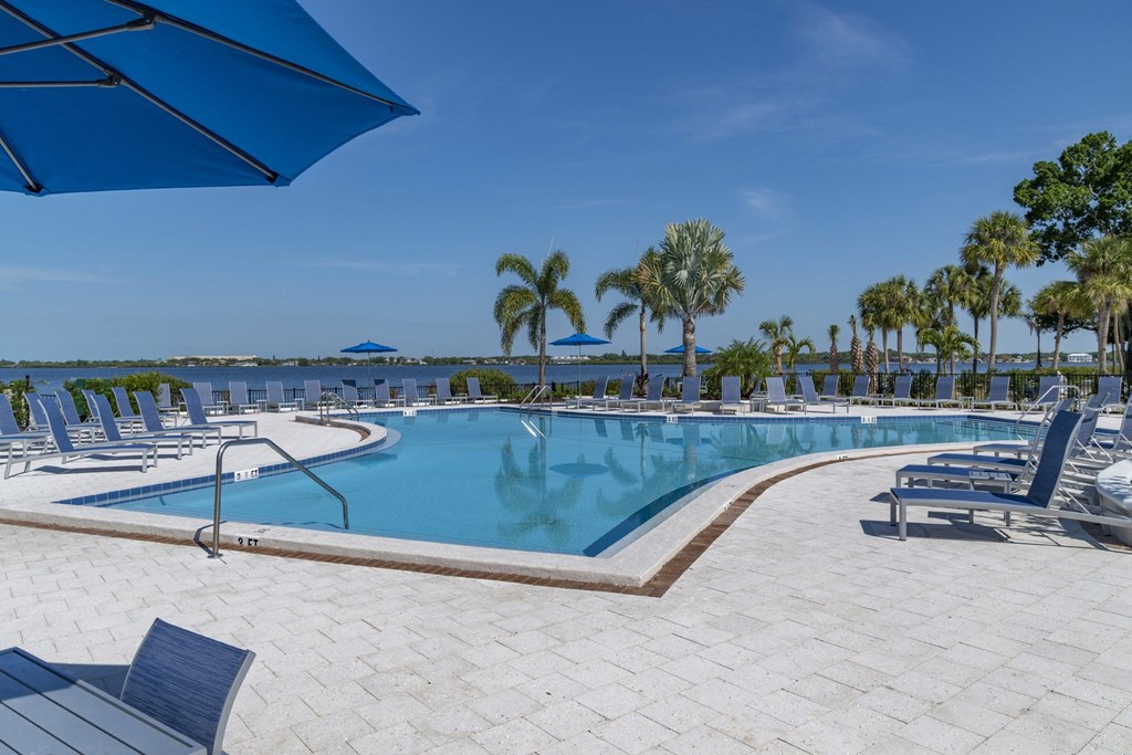 the pool at the resort at longboat key club
