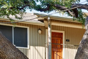 Relaxing picnic area Relaxing picnic area at Juniper Springs Apartments, Austin, TX - Photo Gallery 2