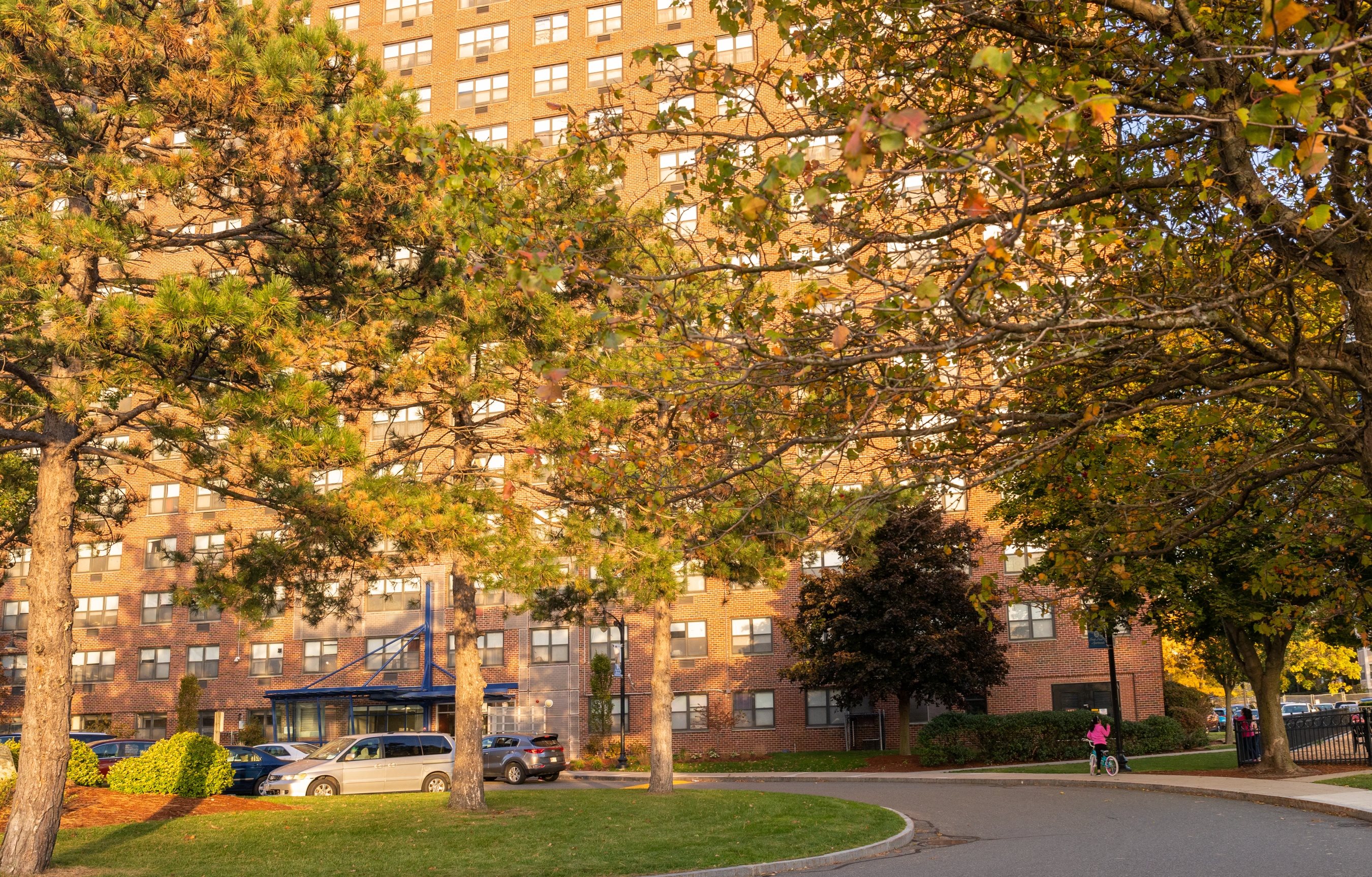Fresh Pond Apartment and Community Amenities