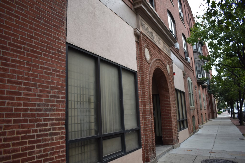 A neighborhood for strolling