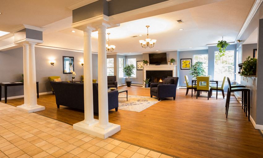 Clubhouse Front Room - Photo Gallery