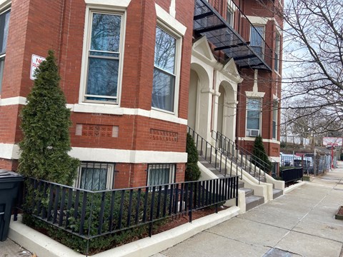 Beautiful Brownstone with large windows
