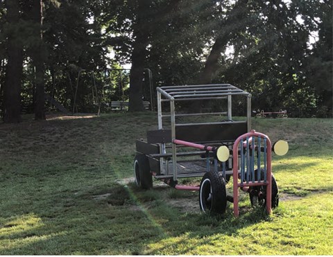 Play structure